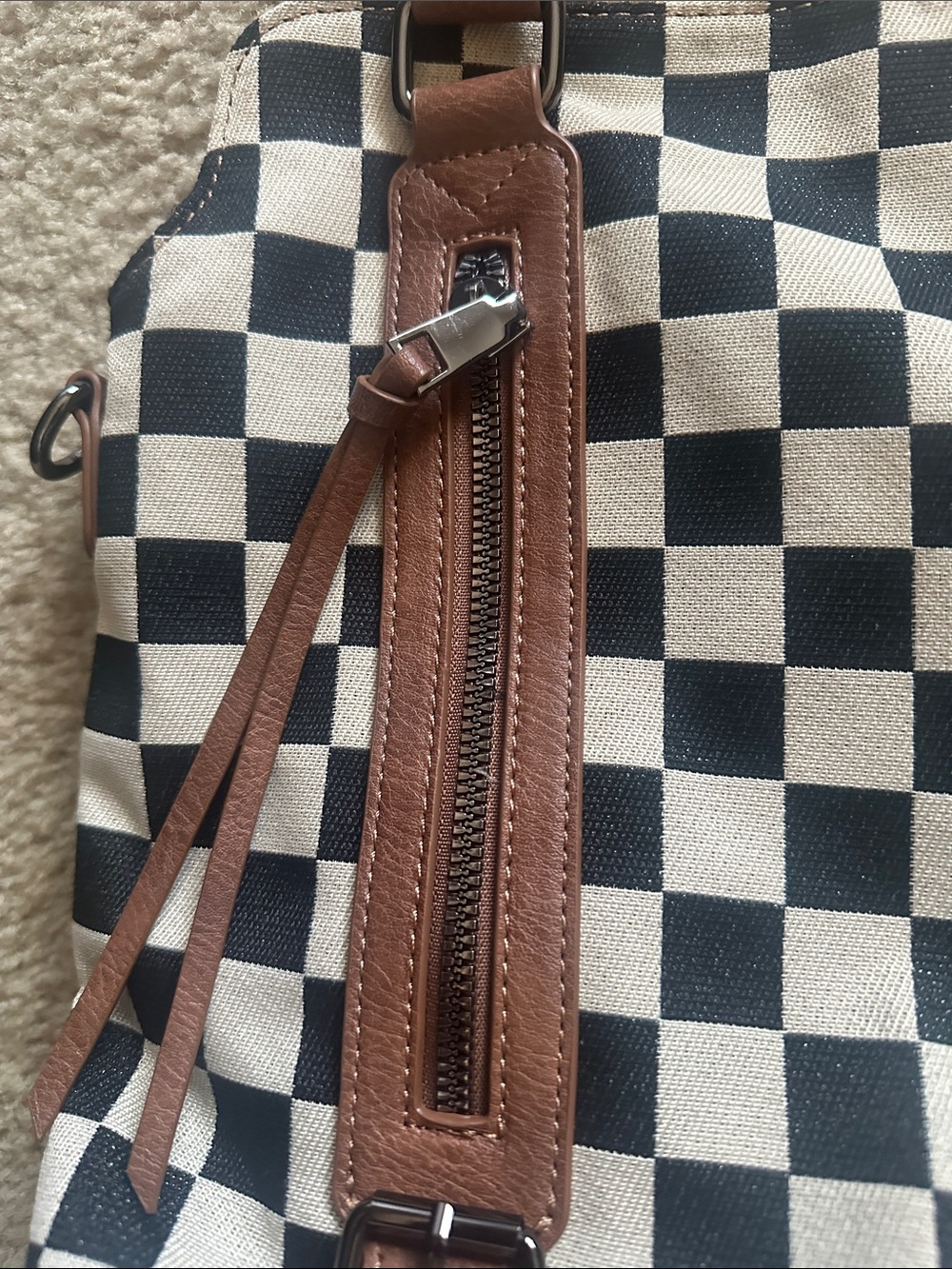 Checkered Bag - Picture 2 of 6